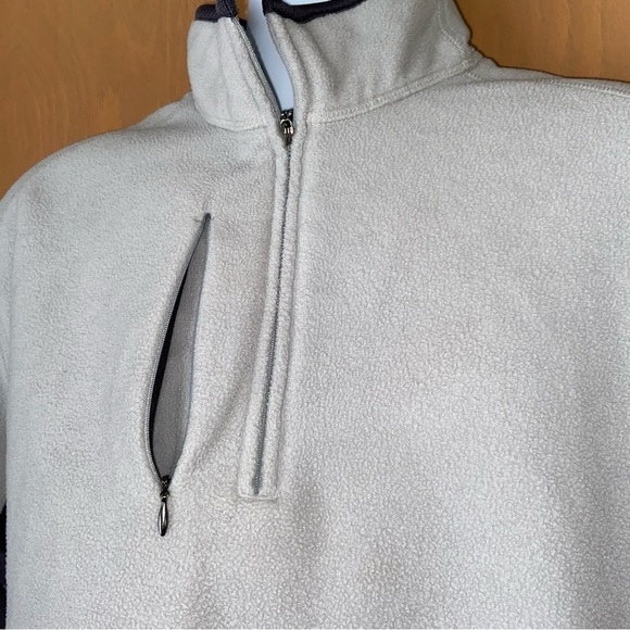 PING fleece half zipper fleece offers a deep breast pocket and wicking vents. - Picture 7 of 7
